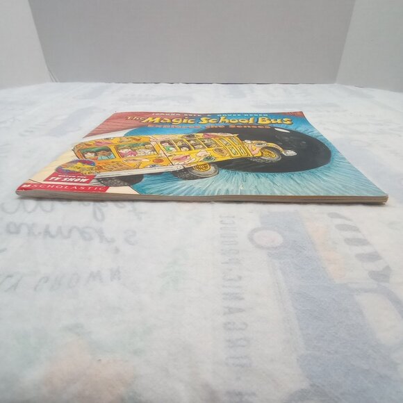The Magic School Bus Explores the Senses – Scholastic Paperback - Picture 3 of 7